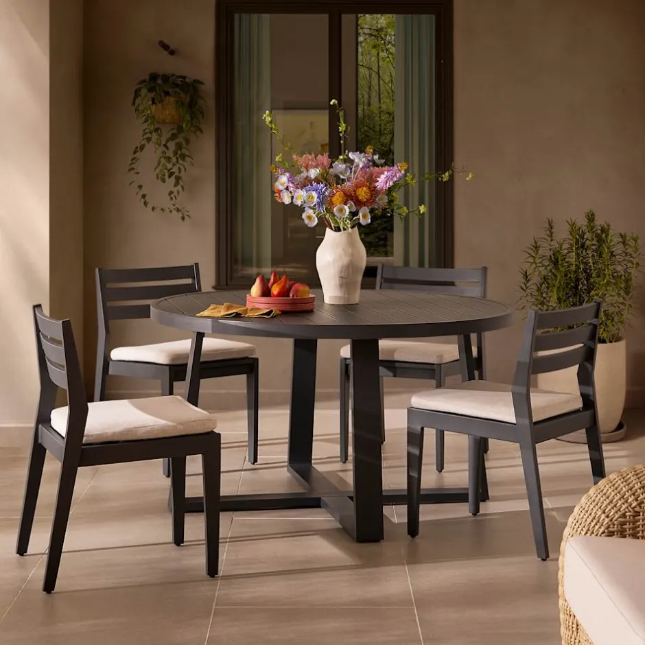 Hot Rio Outdoor Round Dining Table Outdoor Dining & Bar Tables